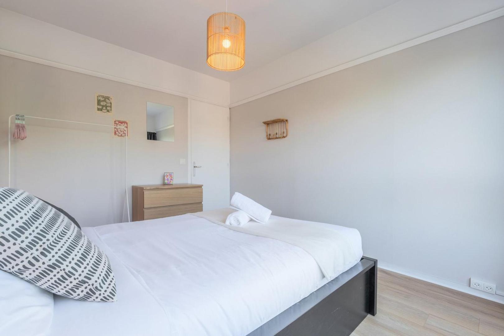 Spacious 3 Bedroom Apartment & Private Parking! Lambersart Екстериор снимка