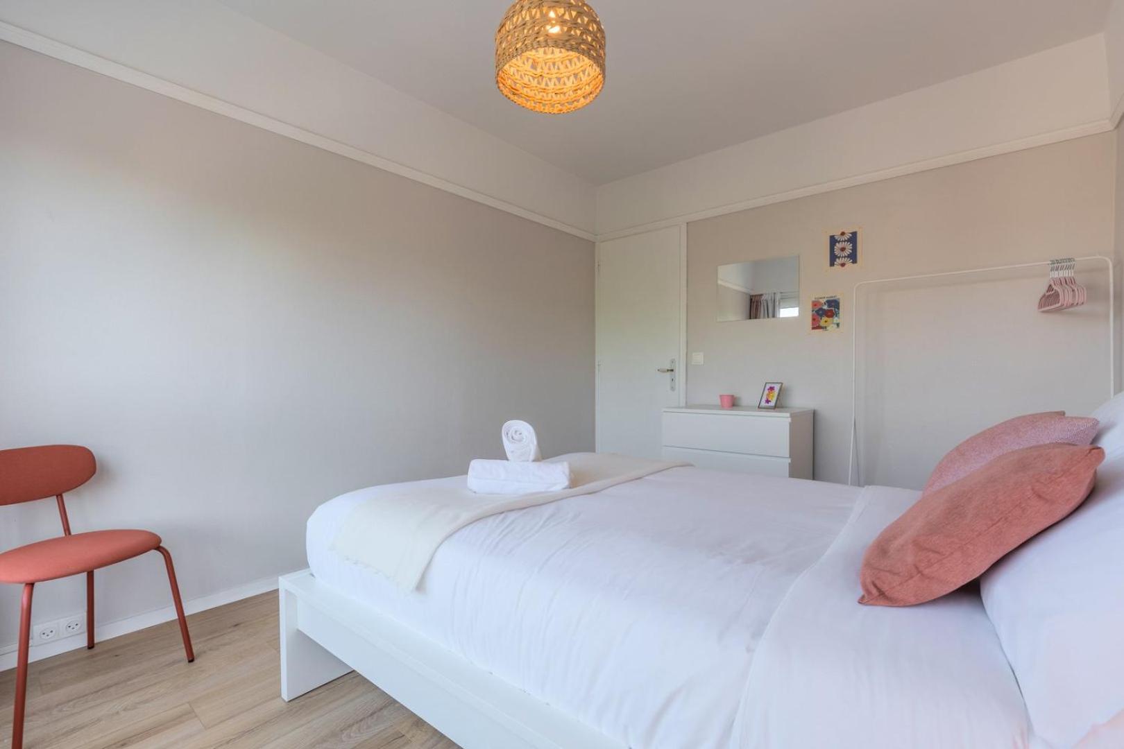 Spacious 3 Bedroom Apartment & Private Parking! Lambersart Екстериор снимка