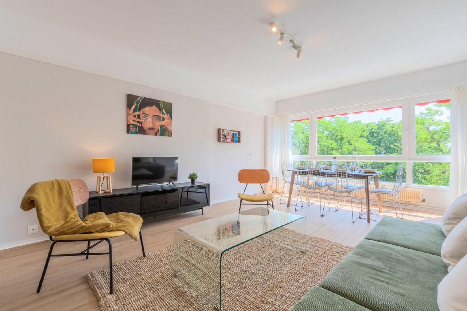 Spacious 3 Bedroom Apartment & Private Parking! Lambersart Екстериор снимка